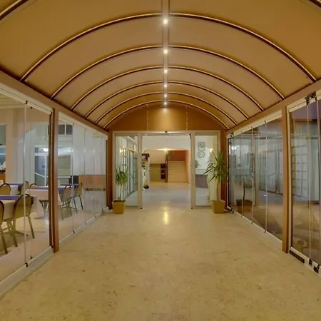 Minay Otel Kuşadası