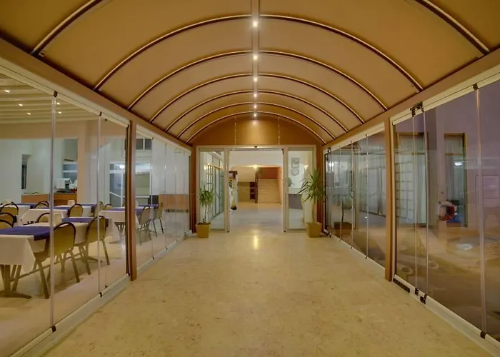 Minay Otel Kuşadası